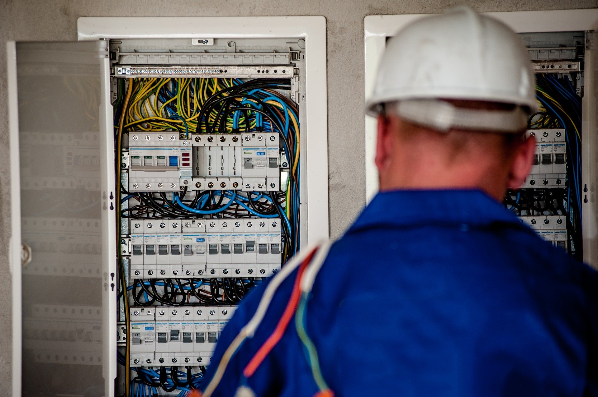 electrician-2755682_1920 Electrical Contractors Sonoma County