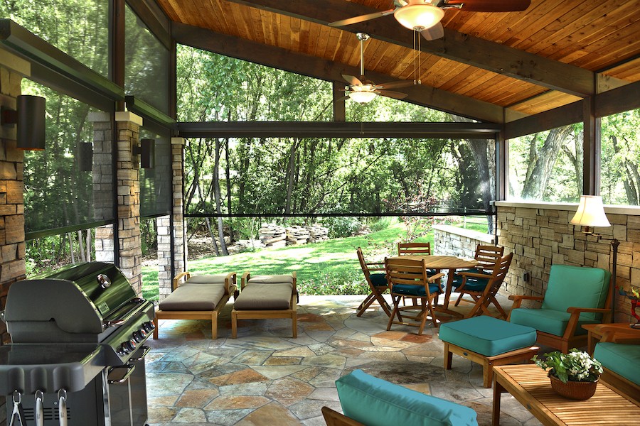 spring-ready-comfort-how-outdoor-shades-make-every-gathering-bette_20250513-231930_1